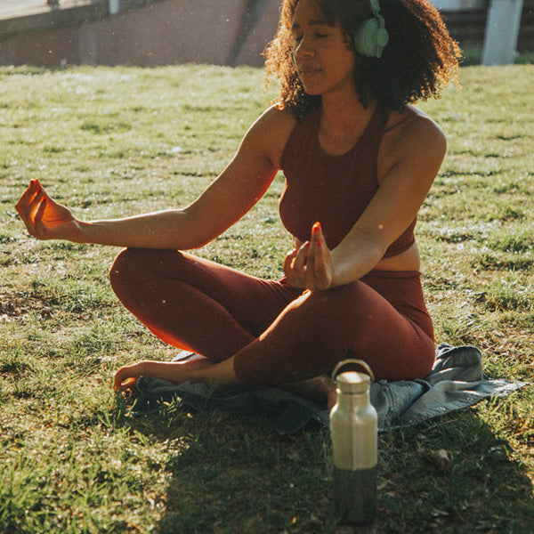 12oz-rise-reflect-with-bamboo-cap-z1 16oz_rise_reflect_yoga_park_headphones_square.jpg