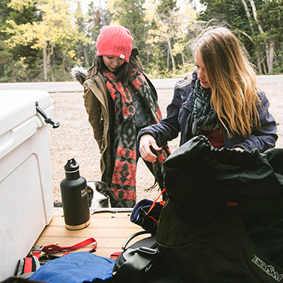 64oz-classic-with-loop-cap-i6 64oz_insulated_classic_backpackers_tailgate_square.jpg