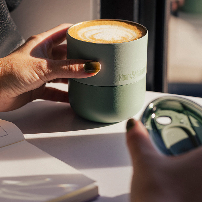 slide-lid-c6 8oz_rise_lowball_iceberg_coffee_espresso_sun_slide_lid_closeup_square.jpg