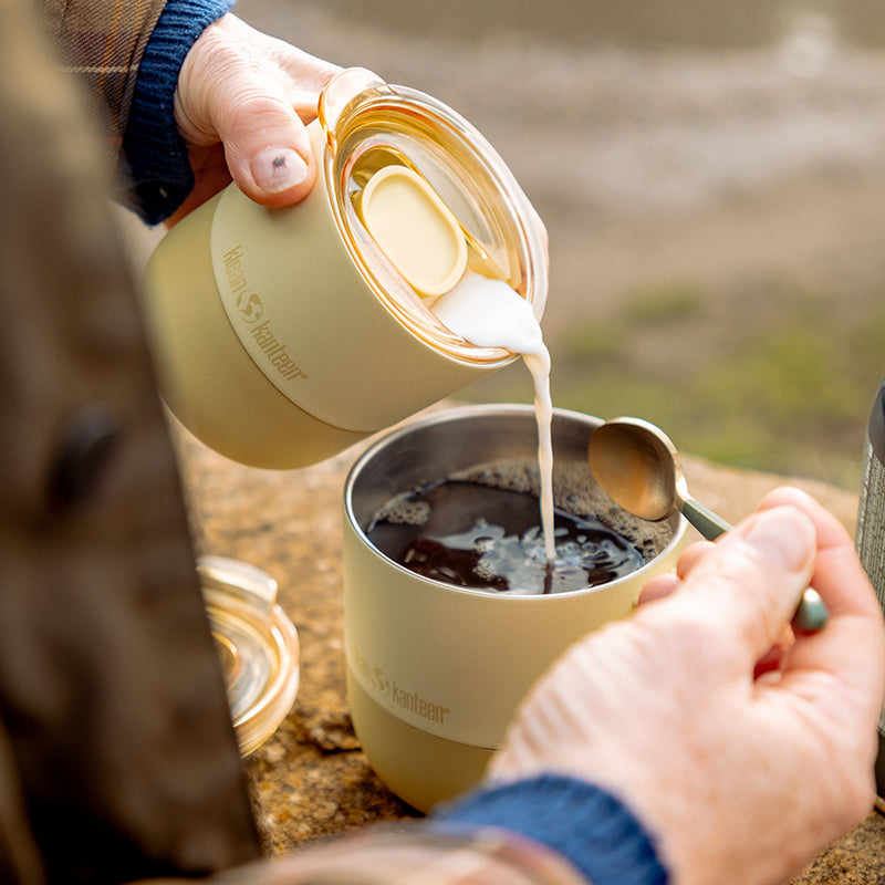 slide-lid-c6 8oz_rise_lowball_waxyellow_coffee_cream_pour_square.jpg